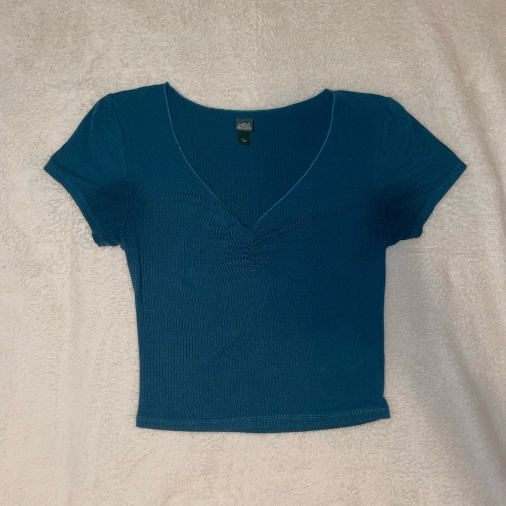Green/blue crop top with v neck
